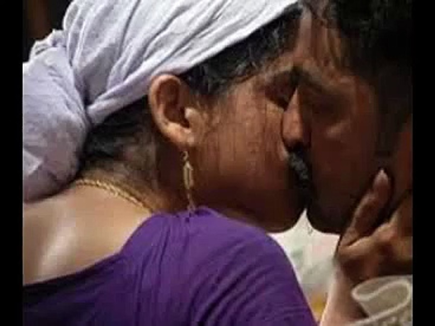 Tamil aunty kiss video
