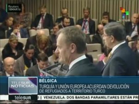 UE y Turquía firman acuerdo para devolver refugiados desde el domingo