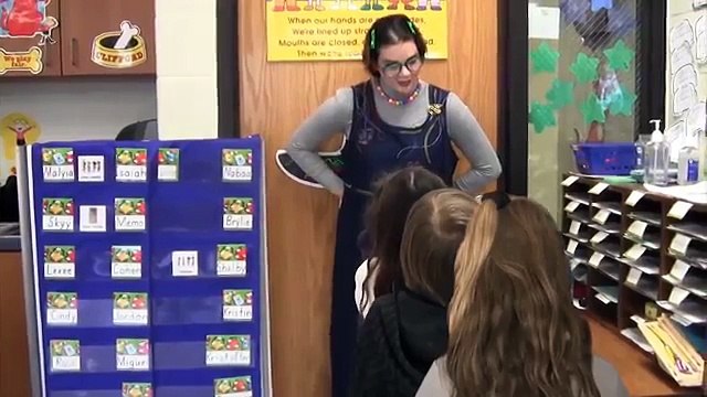 Mini Celebrities Episode 2 - Justin Bieber - Selena Gomez - Taylor Swift - Lindsey Lohan