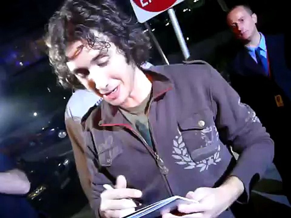 Josh Groban signing in Melbourne