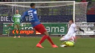 Horror- foul in - Thiago Xavier -  Caen 1 - 1	 Troyes