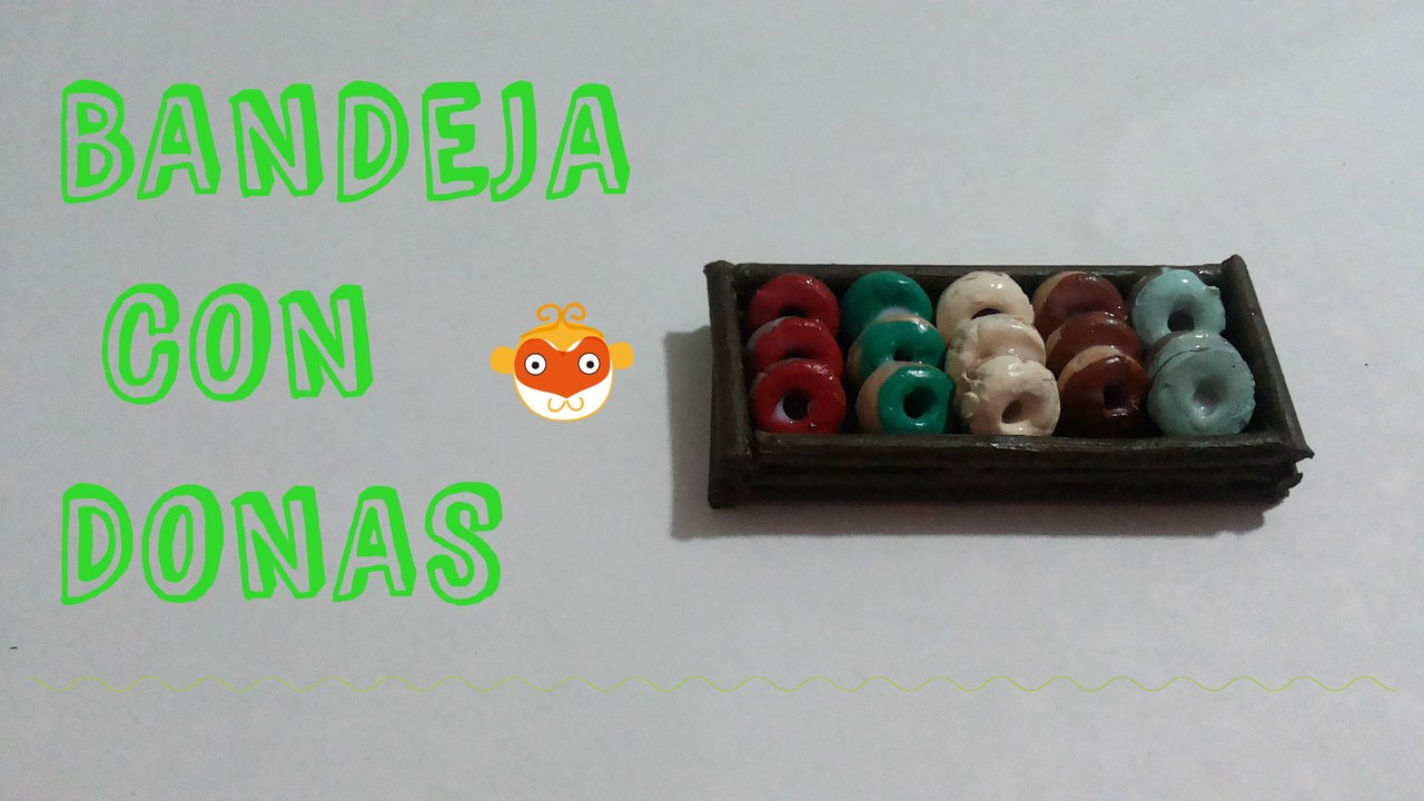 bandeja con donas miniatura
