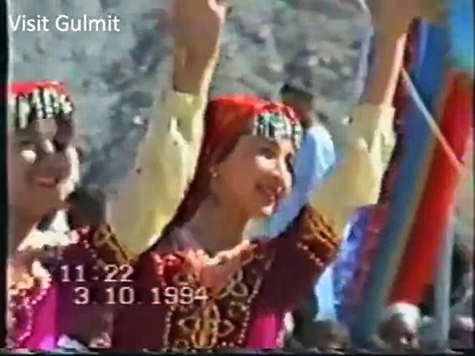 Wakhi Music - Tajik dance by tajik dancers @ Gulmit Gojal Hunza @ wakhi culture
