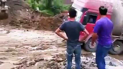 Truck falls off hill [Low, 360p]