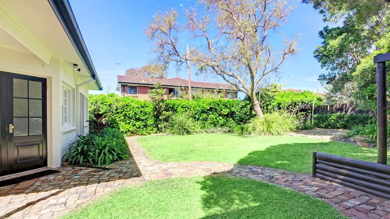 21 Hopetoun Street Woonona  - Colin Roberts