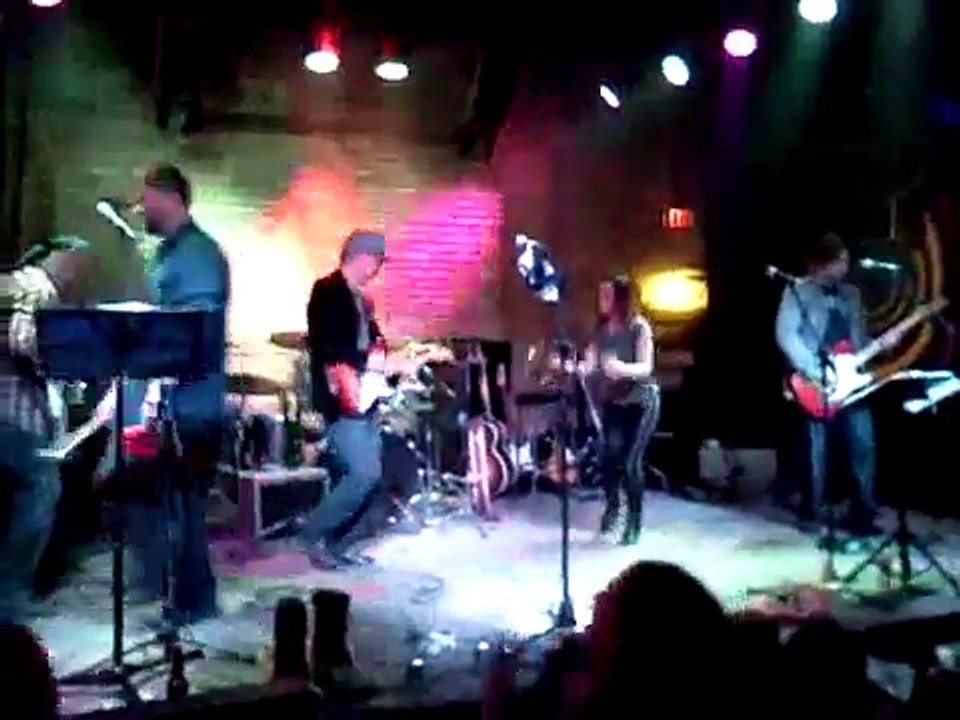 The Lunch Moms - Pump It Up