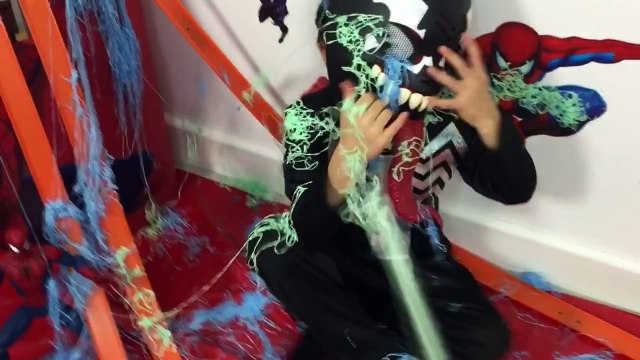 Super Giant Golden Surprise Egg - Spiderman Egg Toys Opening Unboxing - Spiderman vs Venom Web Fluid