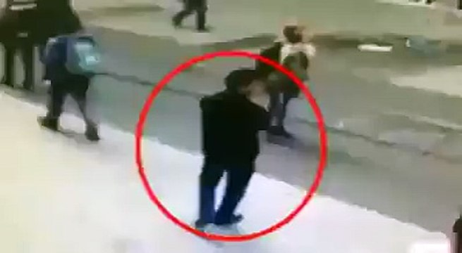 Istanbul bombing: At least five killed in Turkish city