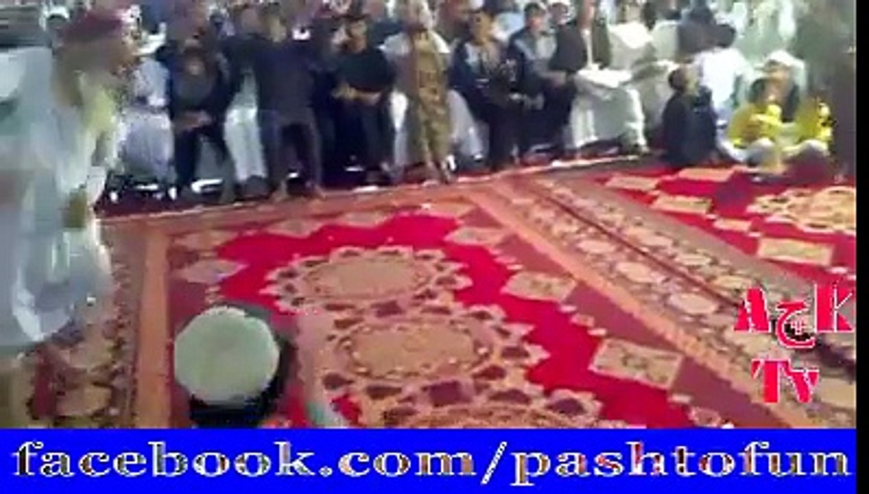 old man dance its amzing