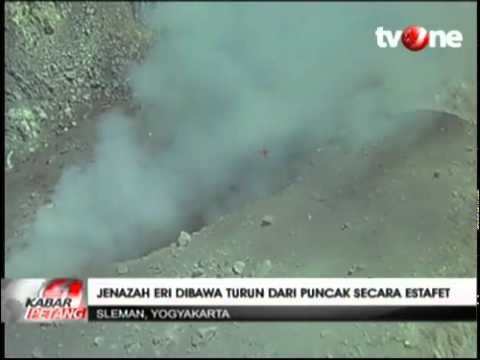 Dievakuasi, Jenazah Eri Dibawa Turun dari Puncak Secara Estafet