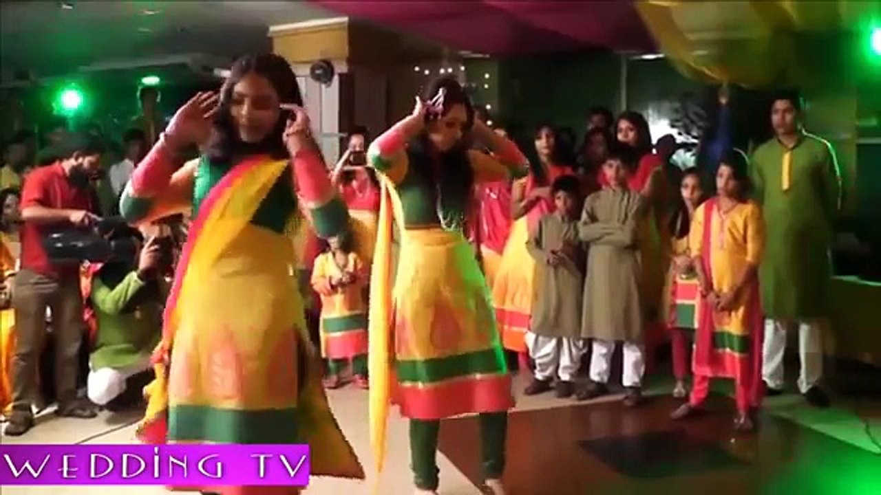 Desi Girls Awesome Dance on (Mere Photo Ko Seene Se Yar) HD