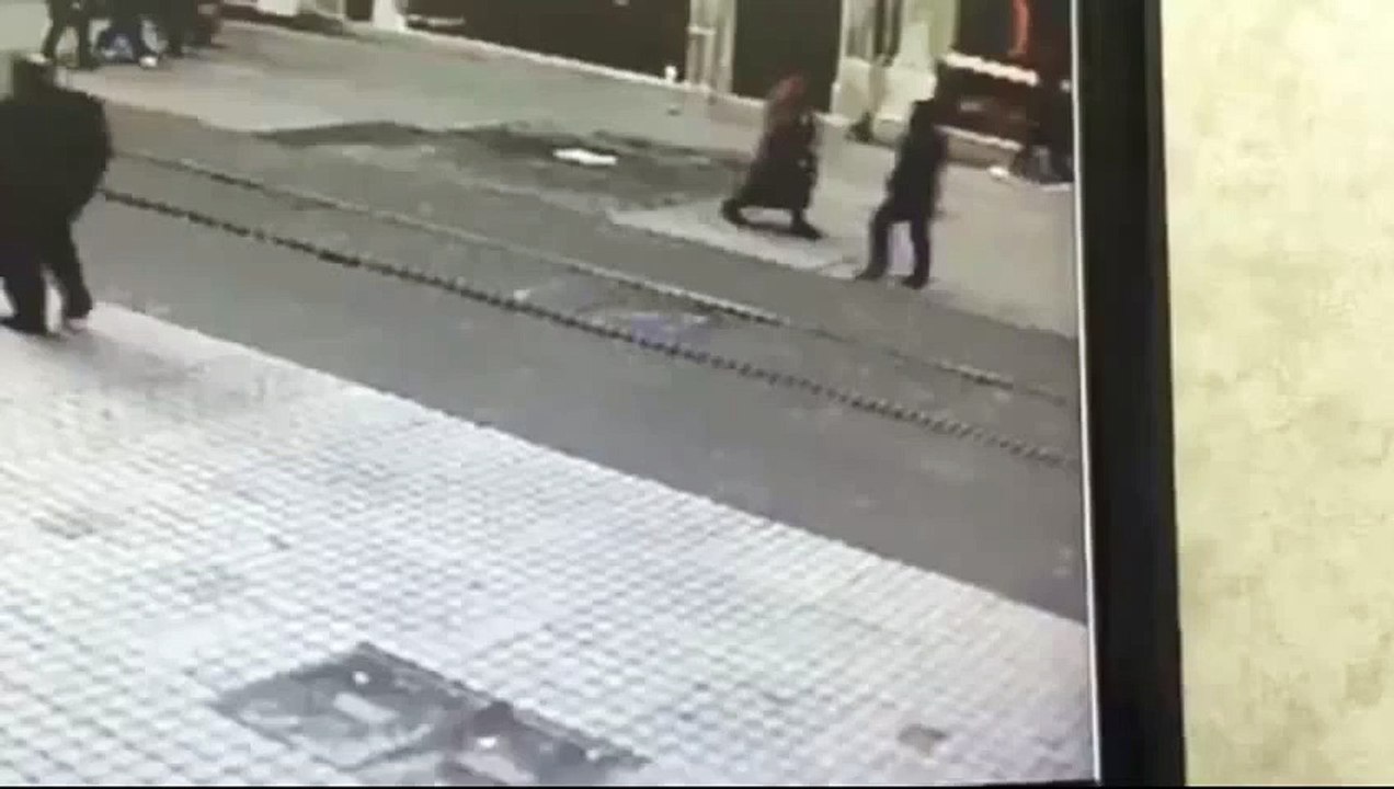 İSTANBUL TAKSİM İSTİKLAL PATLAMA ANI