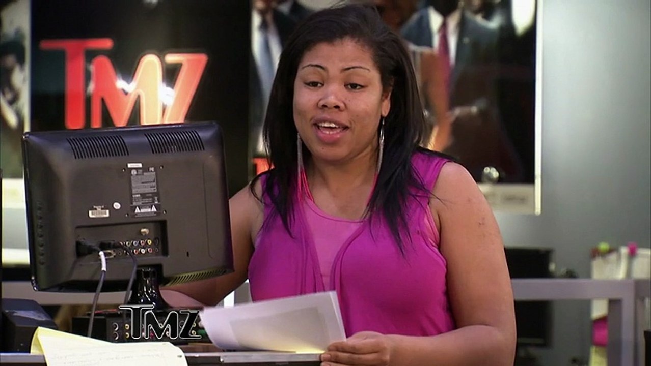 Rihanna FINALLY Dumps Chris Brown