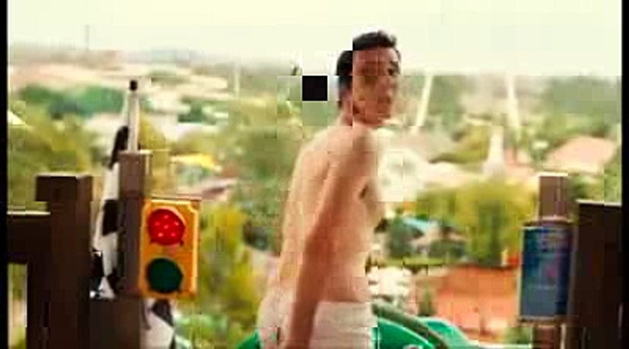 Un Mec Qui Fait Caca A La Piscine Video Dailymotion