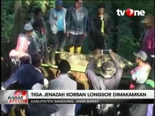 Tiga Korban Longsor Pangalengan Dimakamkan Berdampingan