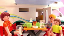 Film Playmobil français le papa ne se sent vraiment pas bien ! Prudence au repas