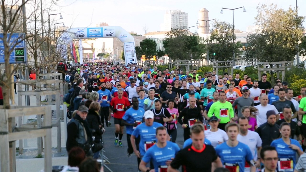 Run in Marseille plus de 10 000 coureurs au départ Vidéo Dailymotion