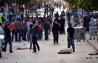 Adana derbisi öncesinde 2 taraftar bıçaklandı