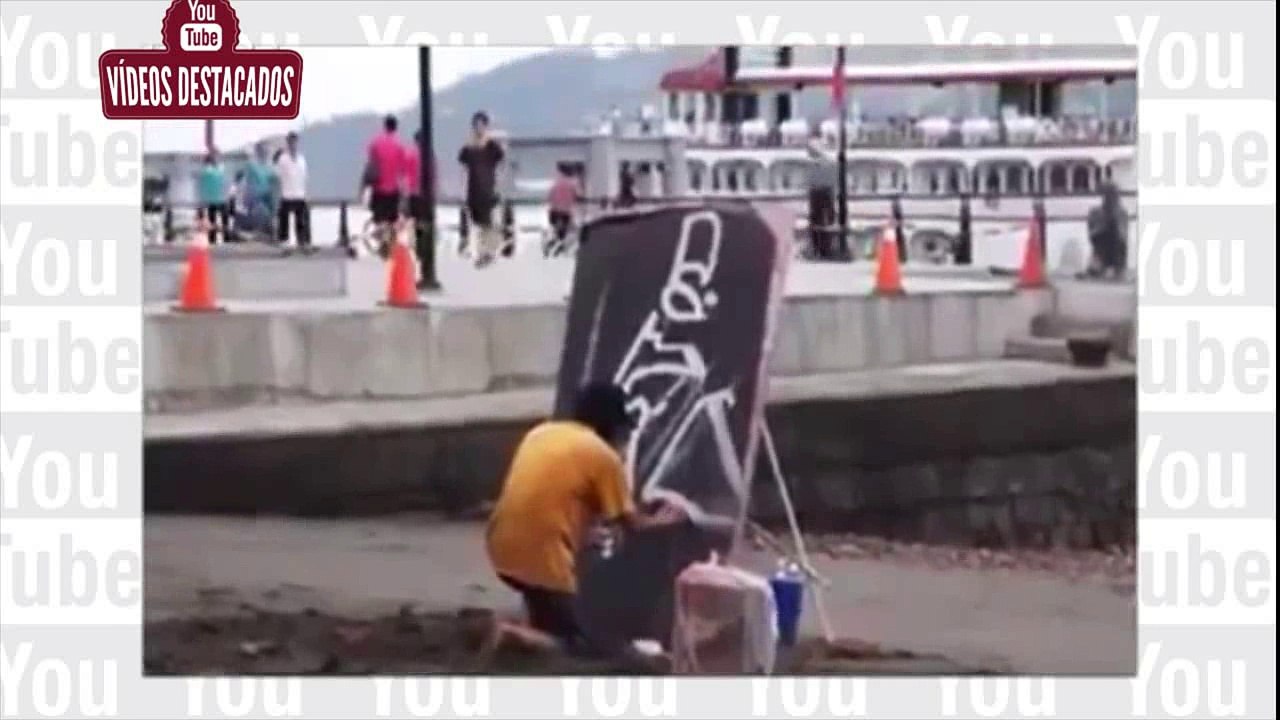 Puedes ver a Bruce Lee | You can see Bruce Lee