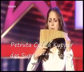 ابكت لجنة التحكيم والجمهور ووقفو احتراما لها شاهد لكن لاتبكي