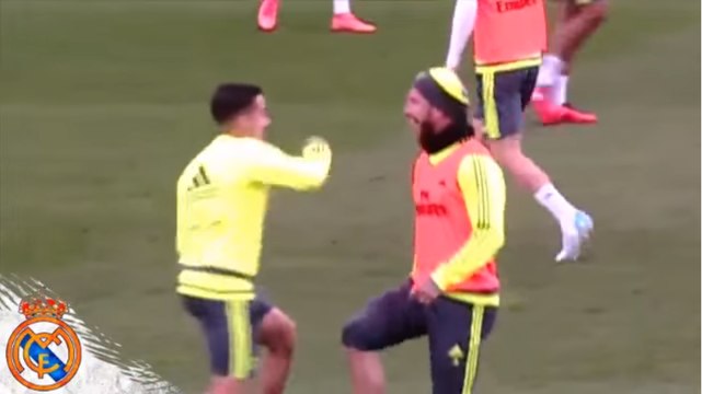 La curiosa celebración de Sergio Ramos ante Lucas Vázquez