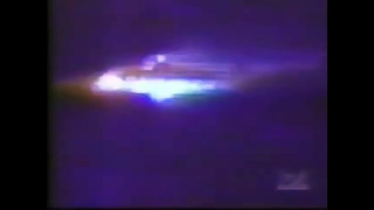 Extraterrestrial UFO Landing  UFO
