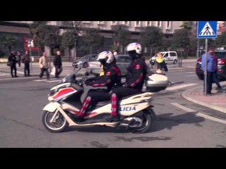 Video/Ardit Gjebrea 24 orë me skuadrën “Shqiponjat”, zbuloni arrestimin e një të shumëkërkuari live