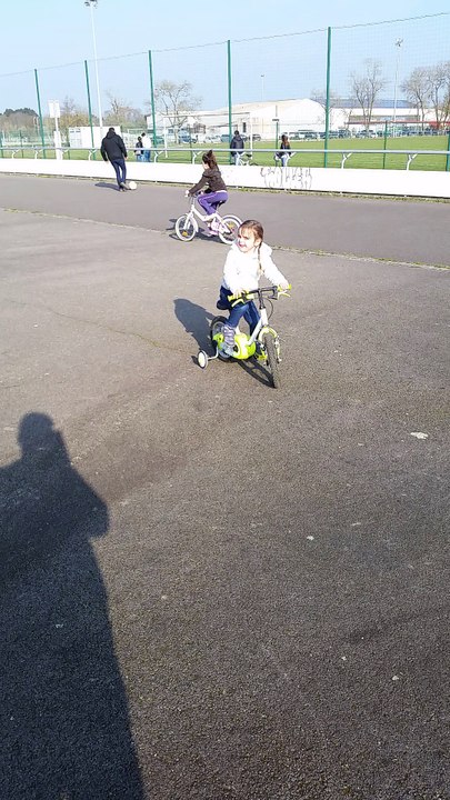 Charlotte vélo St Phi mars 2016