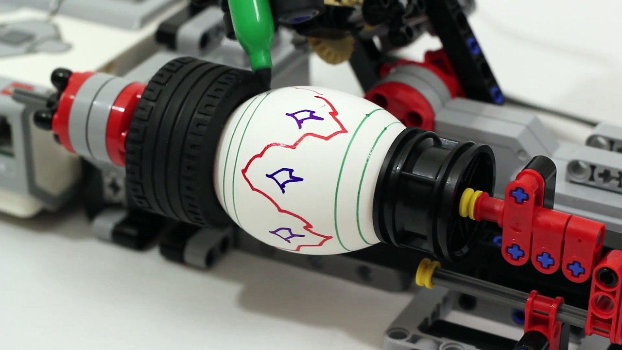 LEGO Egg Decorating Machine