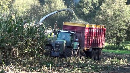 Mais Hakselen 2011 : Vital Laschet in La Clouse met Claas Jaguar 890 en Fendt 933