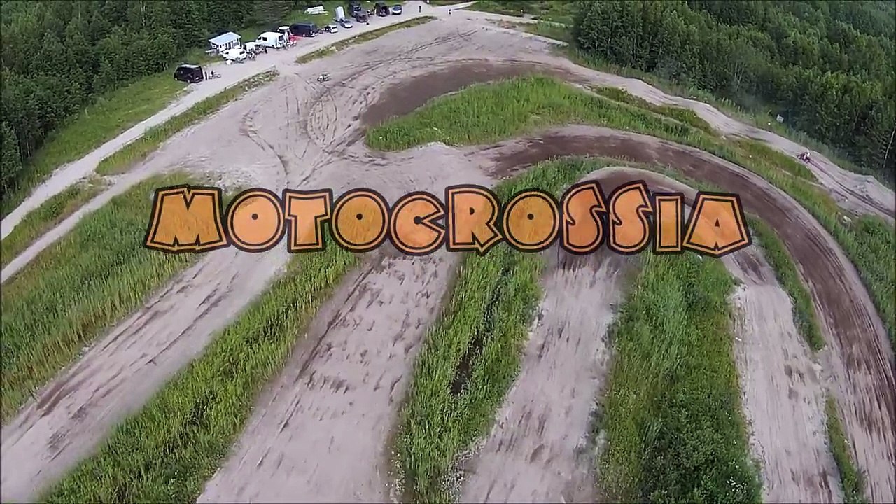 Mönkijällä motocrossia