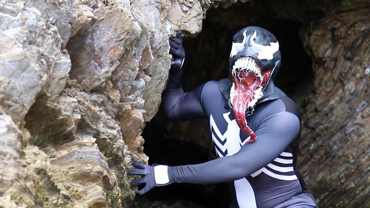 Spiderman vs Venom - EPIC Beach Cave Battle - Superheroes in Real Life Venom Prank Funny Parody!
