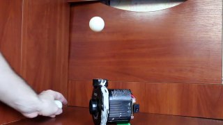 Amazing experiment with a flying ball