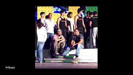 The Bromance Continues, Shahrukh & Salman Khan Catch Up Between Rehearsals