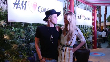 Zayn Malik Makes Out With GF Gigi Hadid In First Solo Music Video