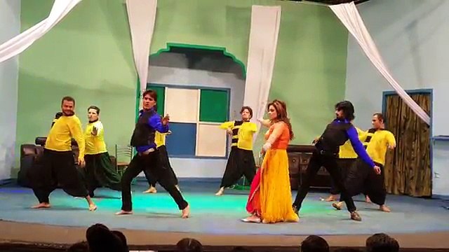 Teri jawani badi mast mast hai - Honey Shahzadi Indian Stage Mujra - Pakistani Hot Nanga Mujra 2016