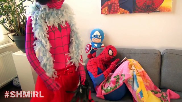 Pink SPIDERGIRL Frozen Elsa & Spiderman - Spidergirl Elsa Kisses Spiderman - Fun In Real Life SHMIRL