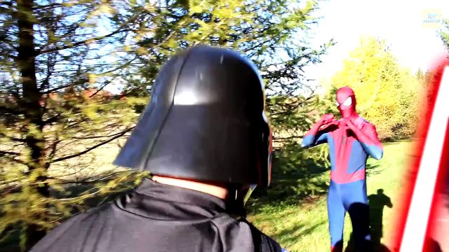 Spidergirl vs Darth Vader vs Spiderman! Little Superhero Battles STAR WARS Darth Vader in Real Life!