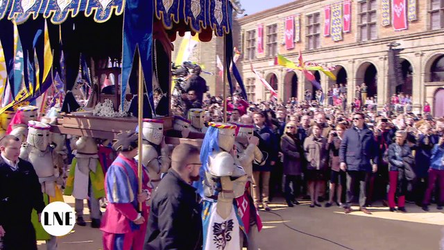 Jeanne d'Arc: Philippe de Villiers veut-il bouffer de l'Anglais? - - La Nouvelle Edition - 21/03/16 - CANAL +