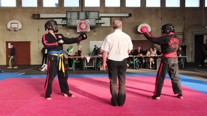 Laï-muoï : Combat (68 kg) — Rives