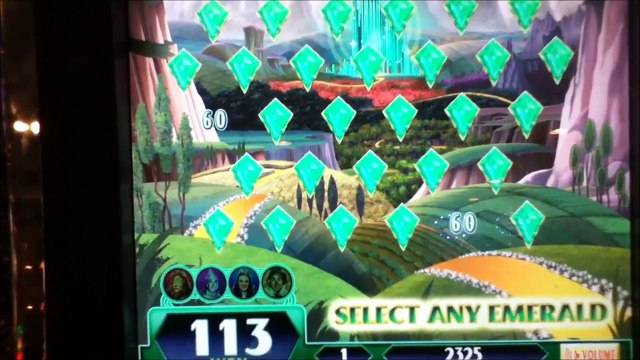 WIZARD OF OZ Video Slot Machine with EMERALD CITY BONUS with a BIG WIN Las Vegas Strip Cas