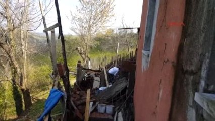 Düzce'de Kalorifer Kazanı Dairesi Çöktü: 1 Ölü