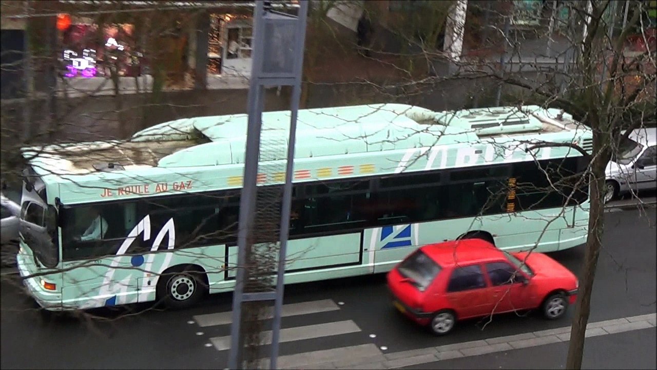 Heuliez GX317GPL N°557 Fil Bleu