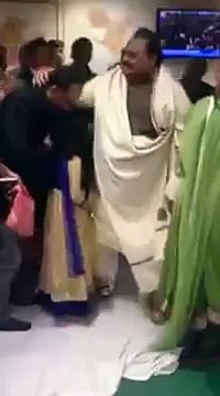 MQM Quaide Altaf Hussain Dancing | Real Video (Comic FULL HD 720P)