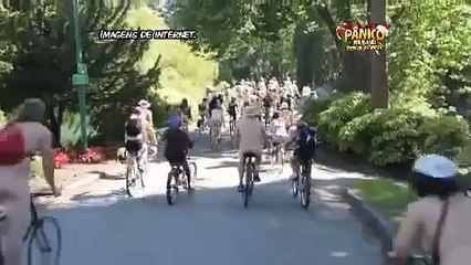 Pânico na Band 22/12/13 - Ana Paula Minerato leva banho de tinta de ativista - Band