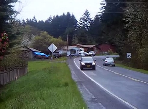 Descente en fauteuil roulant dans la circulation