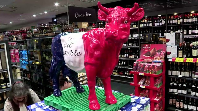 Intermarché à Vincennes #Episode 3 Les producteurs de lait passe en rayon.