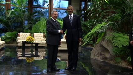 President Obama and President Castro shake hands