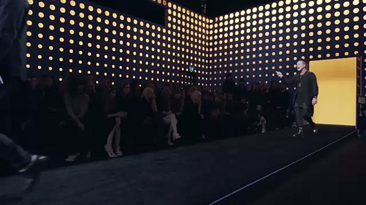 Fendi Women's Fall Winter 2016-2017 Fashion Show- Behind the Scenes