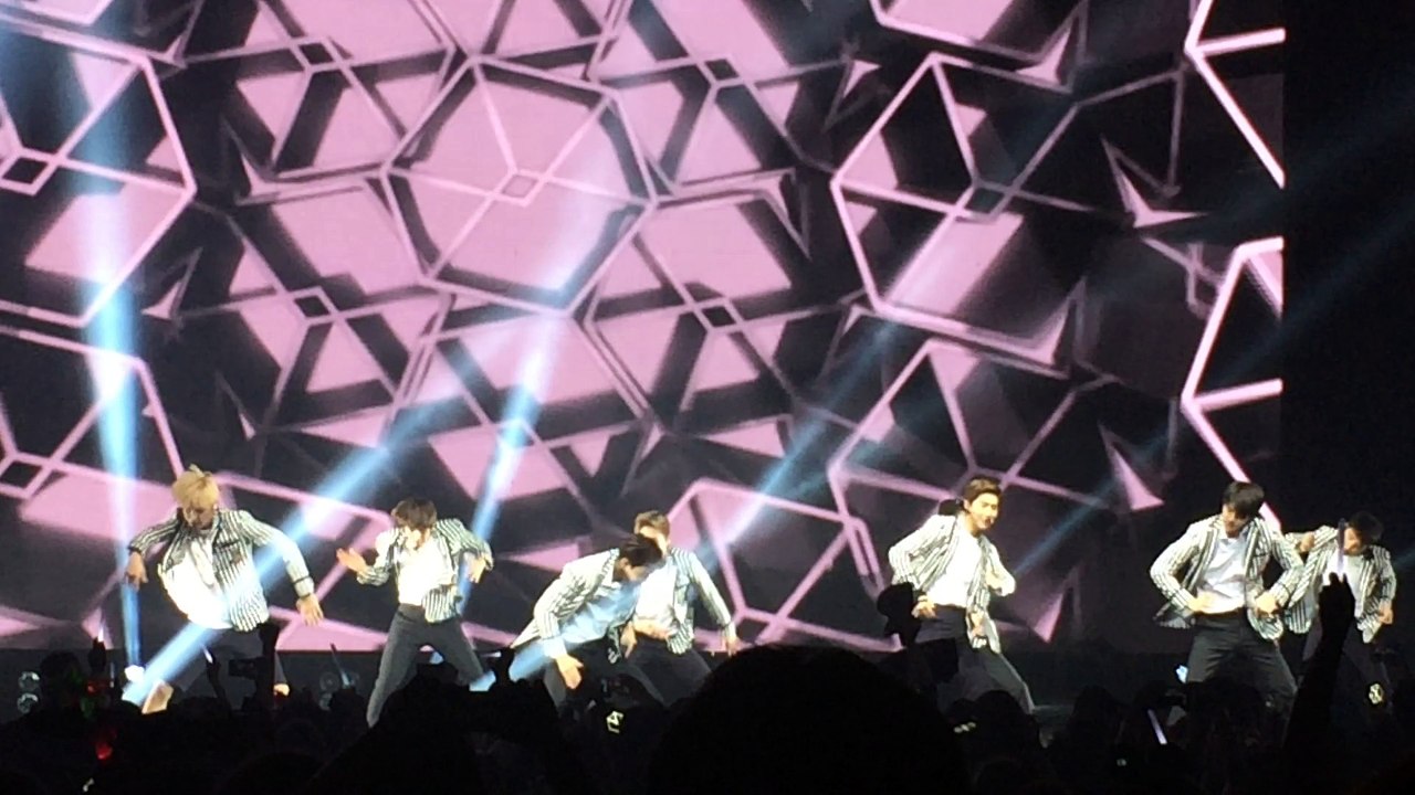 exo in Chicago 2016